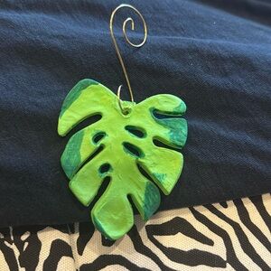 Greenleaf Plant Pot / Holiday Ornament Ornament - Clay sculpture
